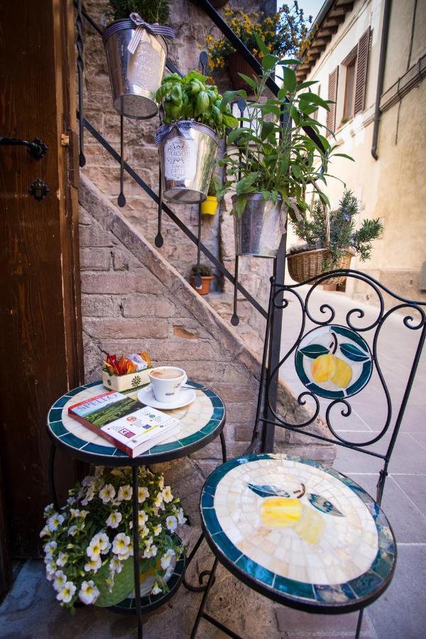Perla Apartment Spello Exterior photo